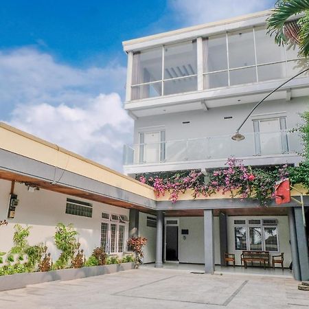 Oyo 803 Toetie Hotel Batu  Exterior foto