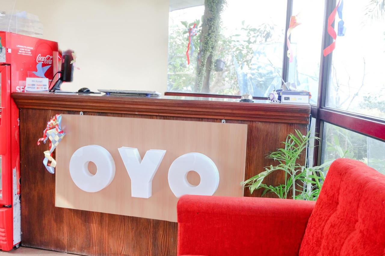 Oyo 803 Toetie Hotel Batu  Exterior foto