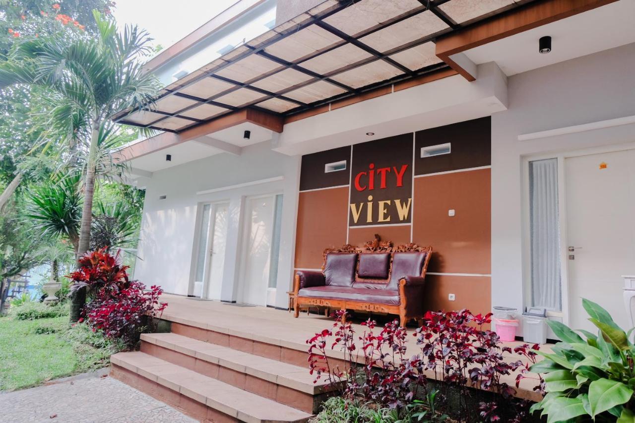 Oyo 803 Toetie Hotel Batu  Exterior foto